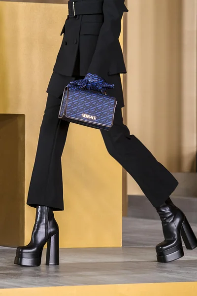 Look 2